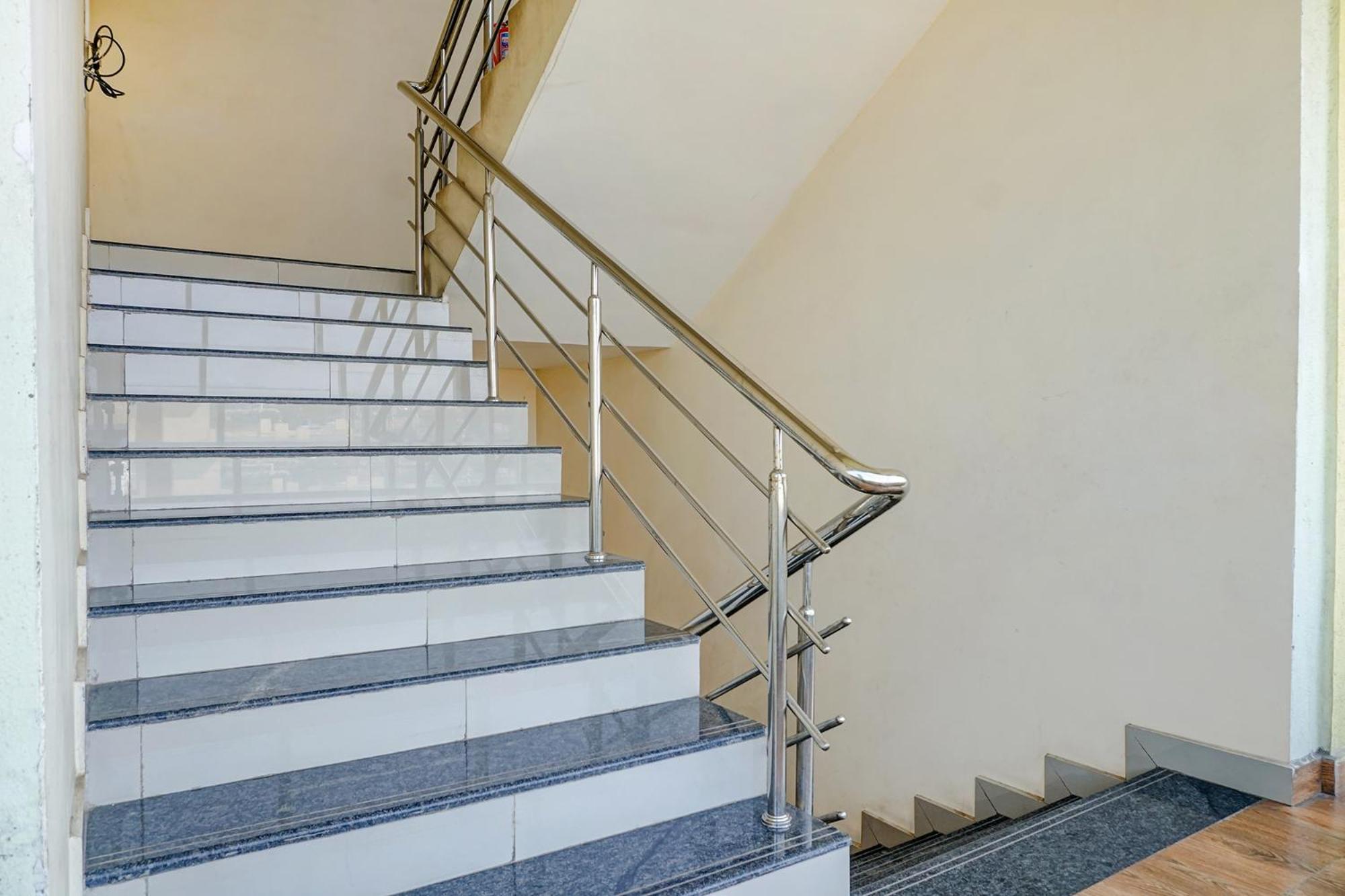 Fabexpress Vaishnav Inn Talegaon Dabhade Zewnętrze zdjęcie