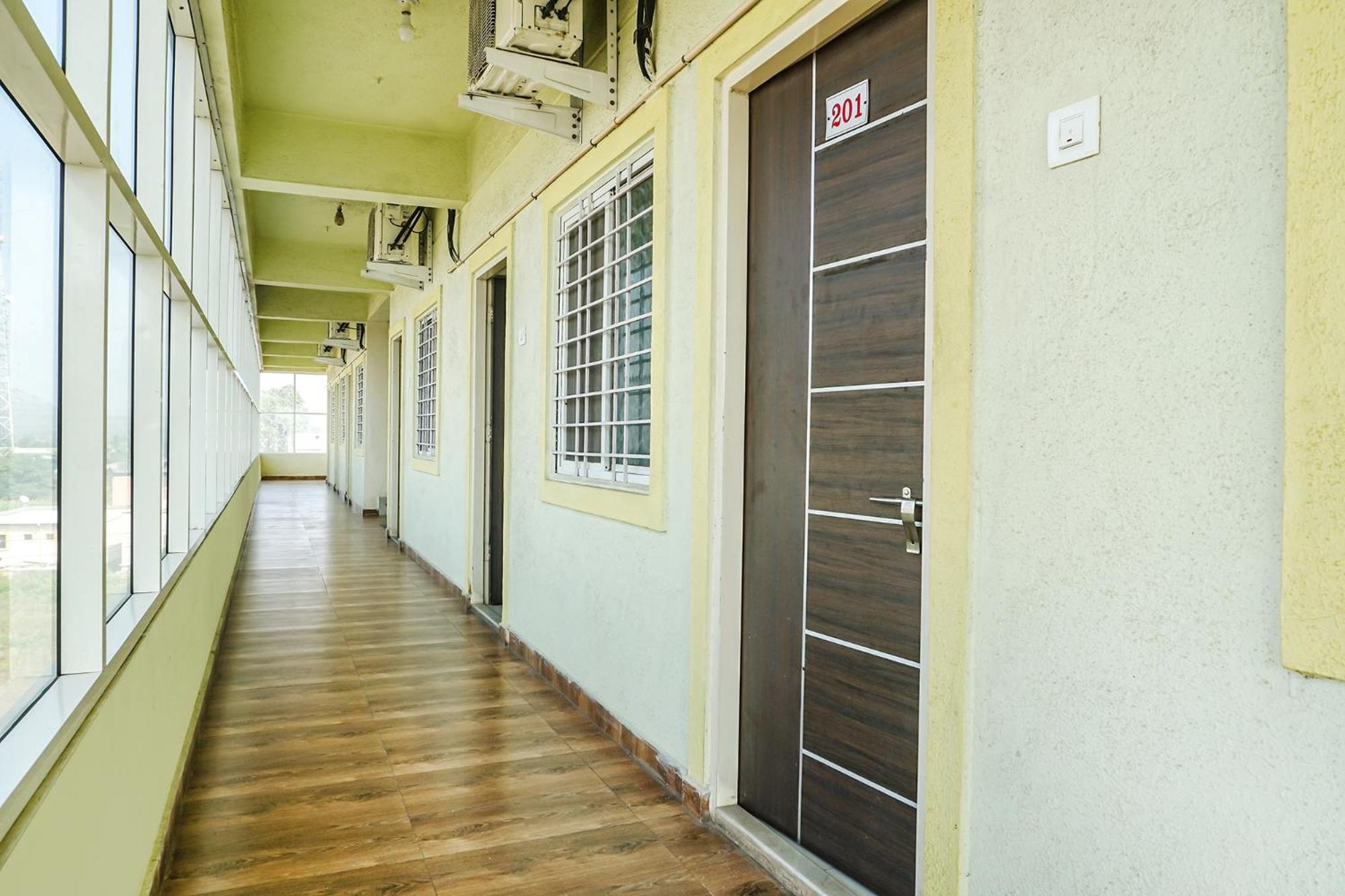 Fabexpress Vaishnav Inn Talegaon Dabhade Zewnętrze zdjęcie